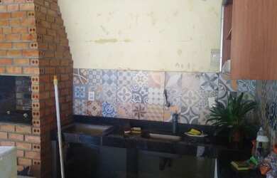 Imagem 11: Belíssima Casa de 3 dormitórios com churrasqueira e piscina em residencial fechado