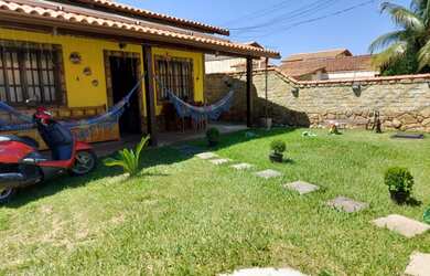 Imagem: A casa em condomínio possui 3 Dormitórios, 2 Banheiros, 3