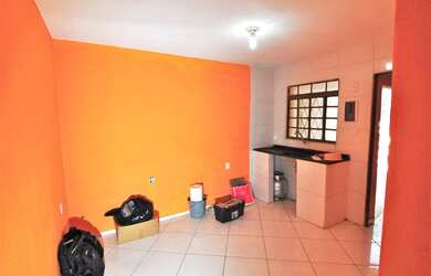 Imagem 2: Casa para venda possui 4 imoveis no Jardim Adelfiore