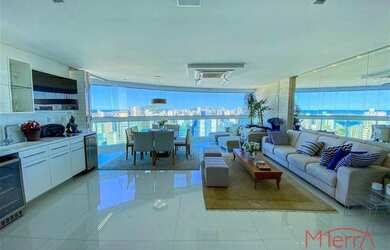 Imagem: O apartamento possui 4 Dormitórios, 5 Banheiros, 4 Vagas na