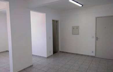 Imagem: O depósito possui 40m² de Área e está localizado em Lapa