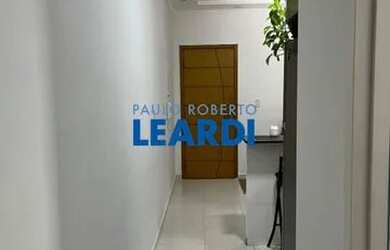 Imagem: O apartamento possui 1 Dormitório, 1 Banheiro, 1 Vaga na garagem