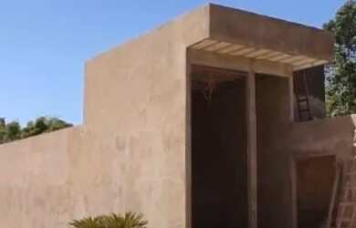 Imagem: A casa em condomínio possui 4 Dormitórios, 4 Banheiros, 2