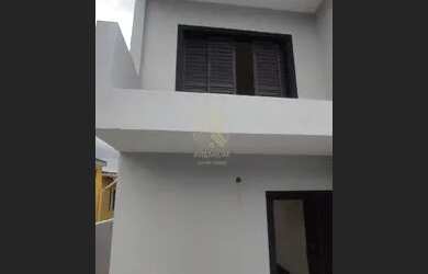 Imagem: A casa à venda possui 3 Dormitórios, 3 Banheiros, 2 Vagas