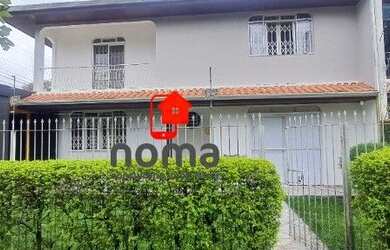 Imagem: A casa possui 3 Dormitórios, 3 Banheiros, 2 Vagas na garagem