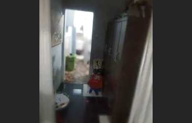 Imagem: A casa possui 1 Dormitório, 1 Banheiro, 1 Vaga na garagem