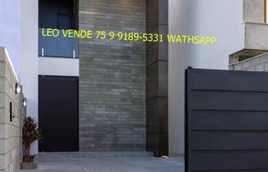 Imagem: A casa possui 3 Dormitórios, 2 Banheiros, 2 Vagas na garagem