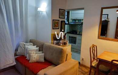 Imagem: O apartamento possui 2 Dormitórios, 1 Banheiro, 1 Vaga na garagem