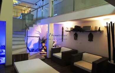 Imagem: A casa possui 2 Dormitórios, 4 Banheiros, 2 Vagas na garagem