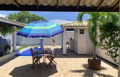 Imagem: A casa em condomínio possui 4 Dormitórios, 5 Banheiros, 2