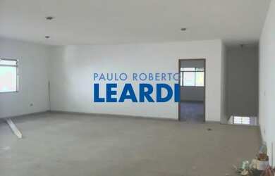 Imagem: O depósito possui 175m² de Área e está localizado em Vila