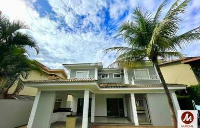 Imagem: A casa em condomínio possui 4 Dormitórios, 5 Banheiros, 4