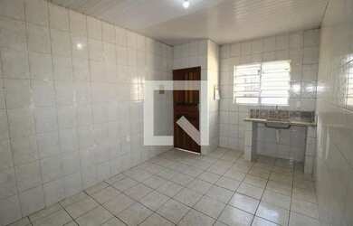 Imagem: A casa possui 1 Dormitório, 1 Banheiro e 45m² de Área e está