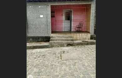 Imagem: A casa possui 2 Dormitórios, 1 Banheiro e está localizado