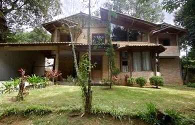 Imagem: A casa em condomínio possui 3 Dormitórios, 2 Banheiros, 3