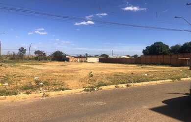 Imagem: O terreno possui 2714m² de Área e está localizado em Jardim