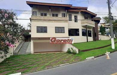 Imagem: A casa em condomínio possui 5 Dormitórios, 4 Banheiros, 4