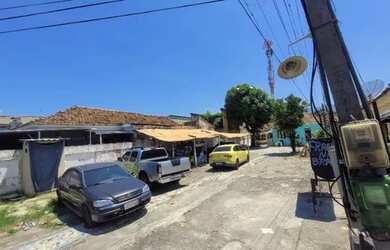 Imagem 3: Casa em Bangu, 608m2. Varanda, 608m² de Área, 5 Vagas na garageme5 Dormitórios