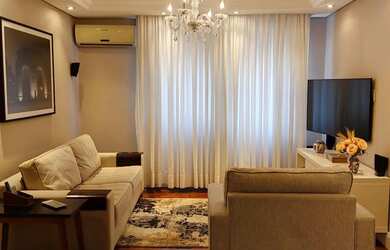 Imagem: O apartamento possui 2 Dormitórios, 1 Banheiro, 1 Vaga na garagem