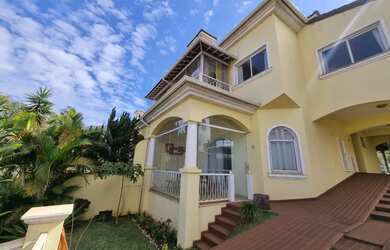 Imagem 10: Imóvel para aluguel tem 220 metros quadrados com 4 quartos