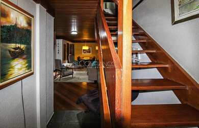 Imagem: A casa possui 4 Dormitórios, 4 Banheiros, 3 Vagas na garagem