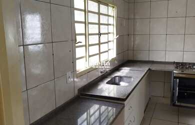 Imagem 5: Casa residencial com 3 quartos disponível para locação no bairro Tubalina...