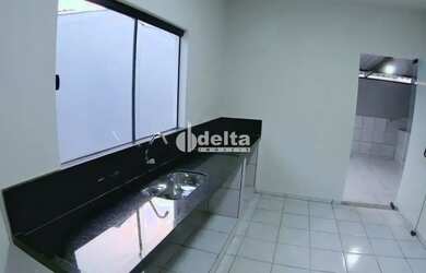 Imagem 10: Casa disponível para venda no bairro Nossa Senhora das Graças em Uberlândia...