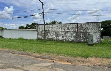 Imagem 10: Área com galpão, Jardim Novo Mundo, ao lado do terminal