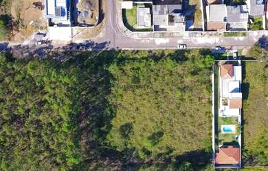 Imagem: O terreno possui 900m² de Área e está localizado em Nova