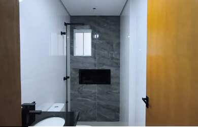 Imagem: O apartamento possui 3 Dormitórios, 2 Banheiros, 1 Vaga na