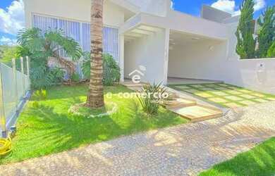 Imagem: A casa em condomínio possui 5 Dormitórios, 4 Banheiros, 4