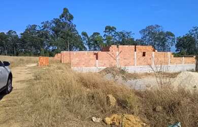 Imagem: O terreno possui 180m² de Área e está localizado em Santa