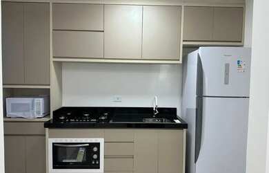 Imagem: O apartamento possui 1 Dormitório, 1 Banheiro, 1 Vaga na garagem