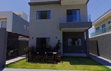 Imagem: A casa em condomínio possui 3 Dormitórios, 4 Banheiros, 4