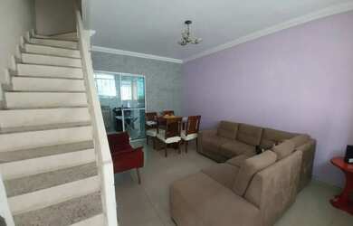 Imagem: A casa possui 2 Dormitórios, 1 Banheiro, 1 Vaga na garagem