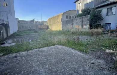 Imagem: O terreno à venda possui 550m² de Área e está localizado