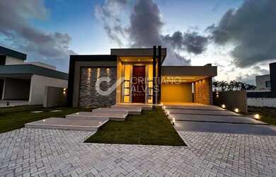 Imagem: A casa em condomínio possui 4 Dormitórios, 5 Banheiros, 4