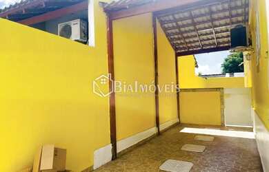 Imagem: A casa possui 2 Dormitórios, 1 Banheiro, 2 Vagas na garagem