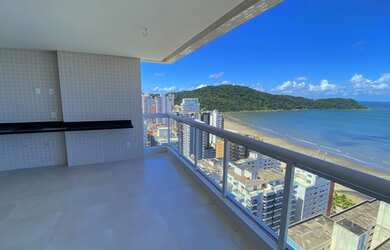 Imagem 12: Sua cobertura na praia com incrível vista mar, em localização nobre na cidade que mais cre