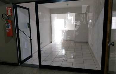 Imagem: O depósito possui 30m² de Área e está localizado em Barro