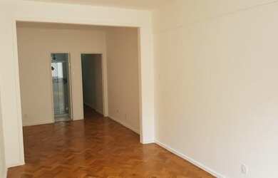 Imagem: A kitnet possui 1 Dormitório, 1 Banheiro, 42m² de Área e