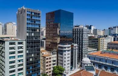 Imagem: O depósito possui 9699m² de Área e está localizado em Centro