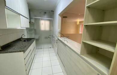 Imagem: O apartamento possui 3 Dormitórios, 1 Banheiro, 1 Vaga na garagem