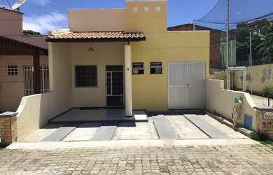 Imagem: A casa em condomínio possui 3 Dormitórios, 2 Banheiros, 2