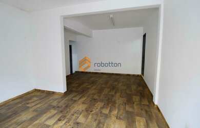 Imagem: O depósito possui 5 Vagas na garagem, 160m² de Área e está