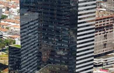 Imagem: O depósito possui 5 Vagas na garagem, 1.800m² de Área e