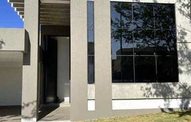 Imagem: A casa em condomínio possui 3 Dormitórios, 5 Banheiros, 4