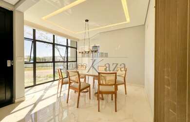 Imagem: A casa em condomínio possui 4 Dormitórios, 5 Banheiros, 3