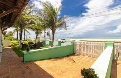 Imagem: A casa possui 5 Dormitórios, 5 Banheiros, 5 Vagas na garagem