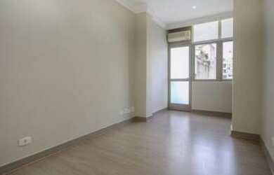 Imagem: O depósito possui 2 Vagas na garagem, 260m² de Área e está